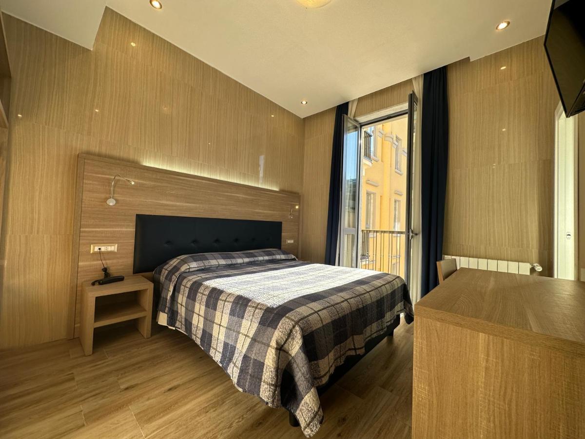 Hotel Midway Милан Экстерьер фото