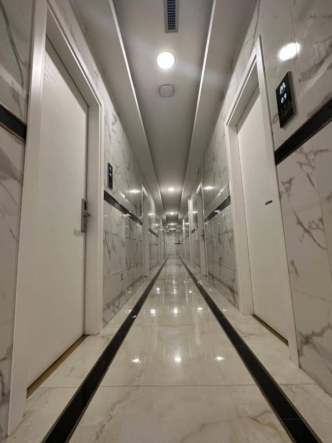 Hotel Midway Милан Экстерьер фото