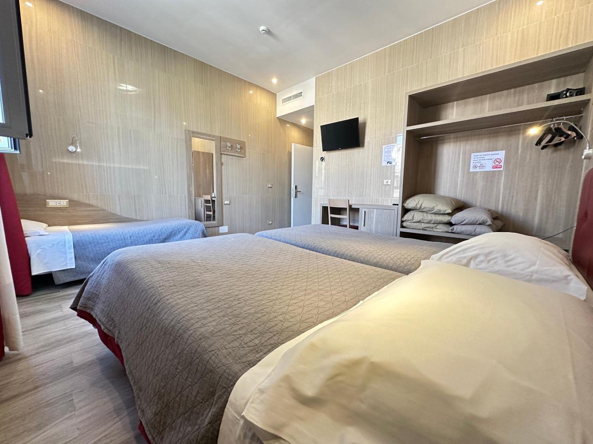 Hotel Midway Милан Экстерьер фото