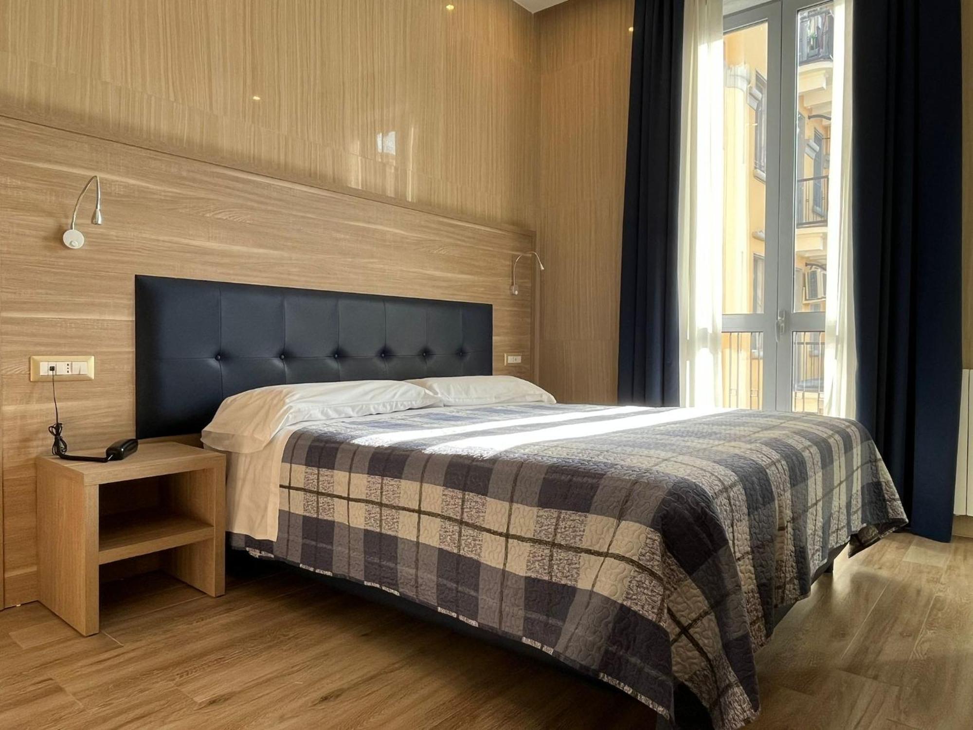 Hotel Midway Милан Экстерьер фото