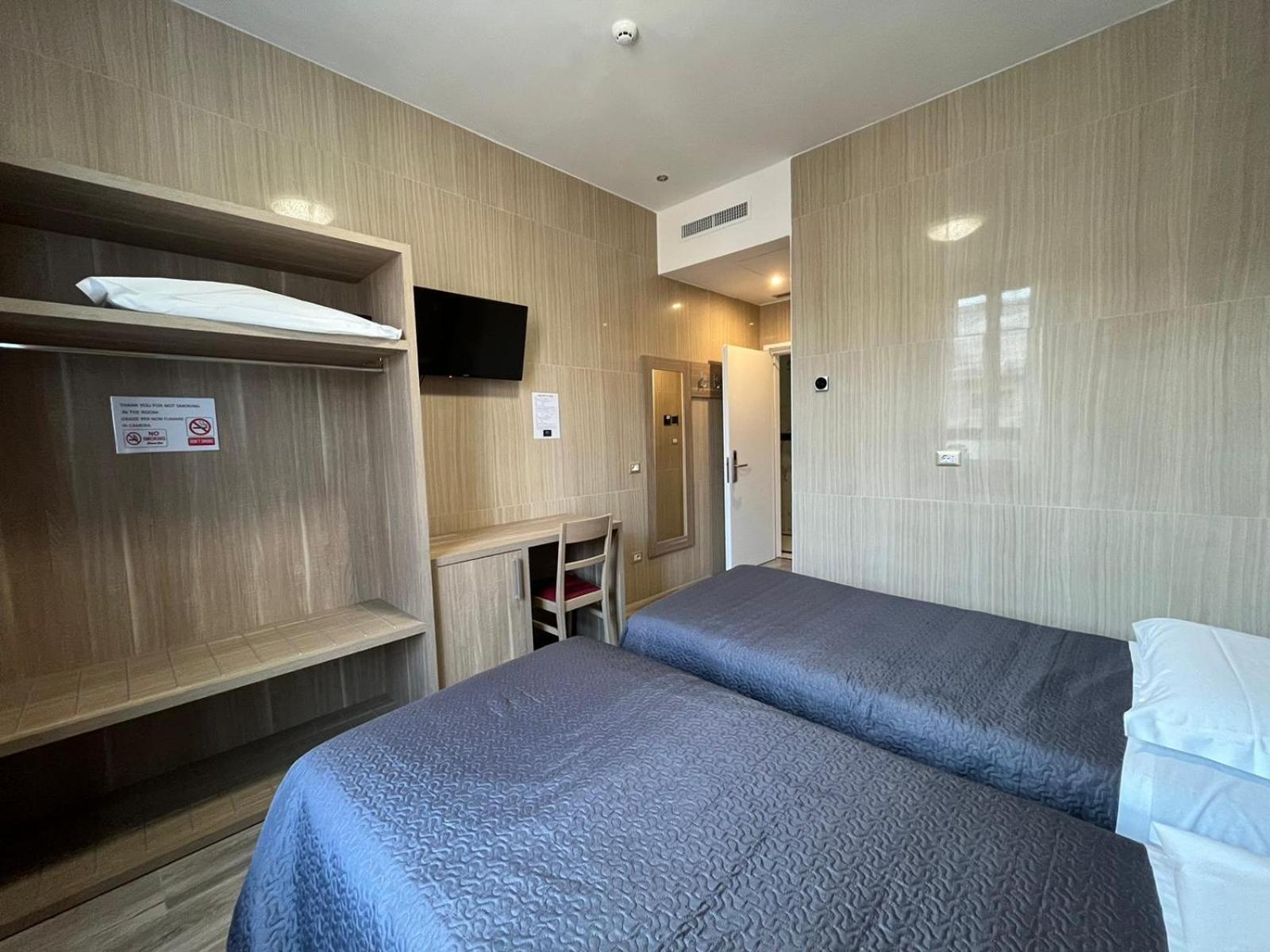 Hotel Midway Милан Экстерьер фото